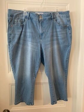 Royalty For Me , plus size Light Blue Cropped Women's Jeans capris